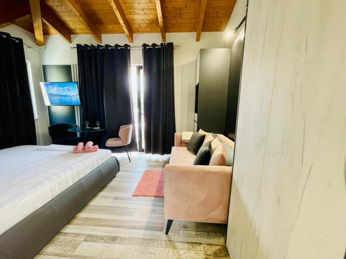 Adriatik Hotel فلورا المظهر الخارجي الصورة