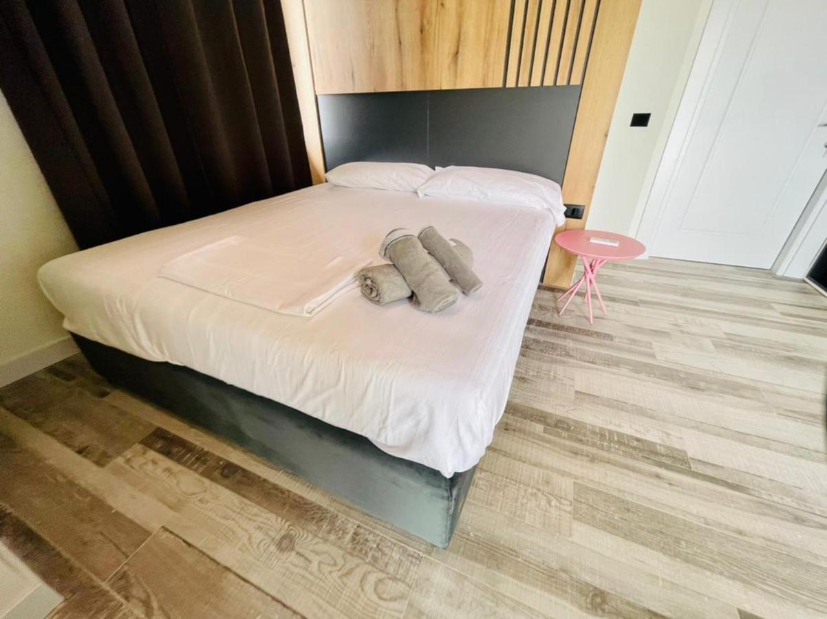 Adriatik Hotel فلورا المظهر الخارجي الصورة