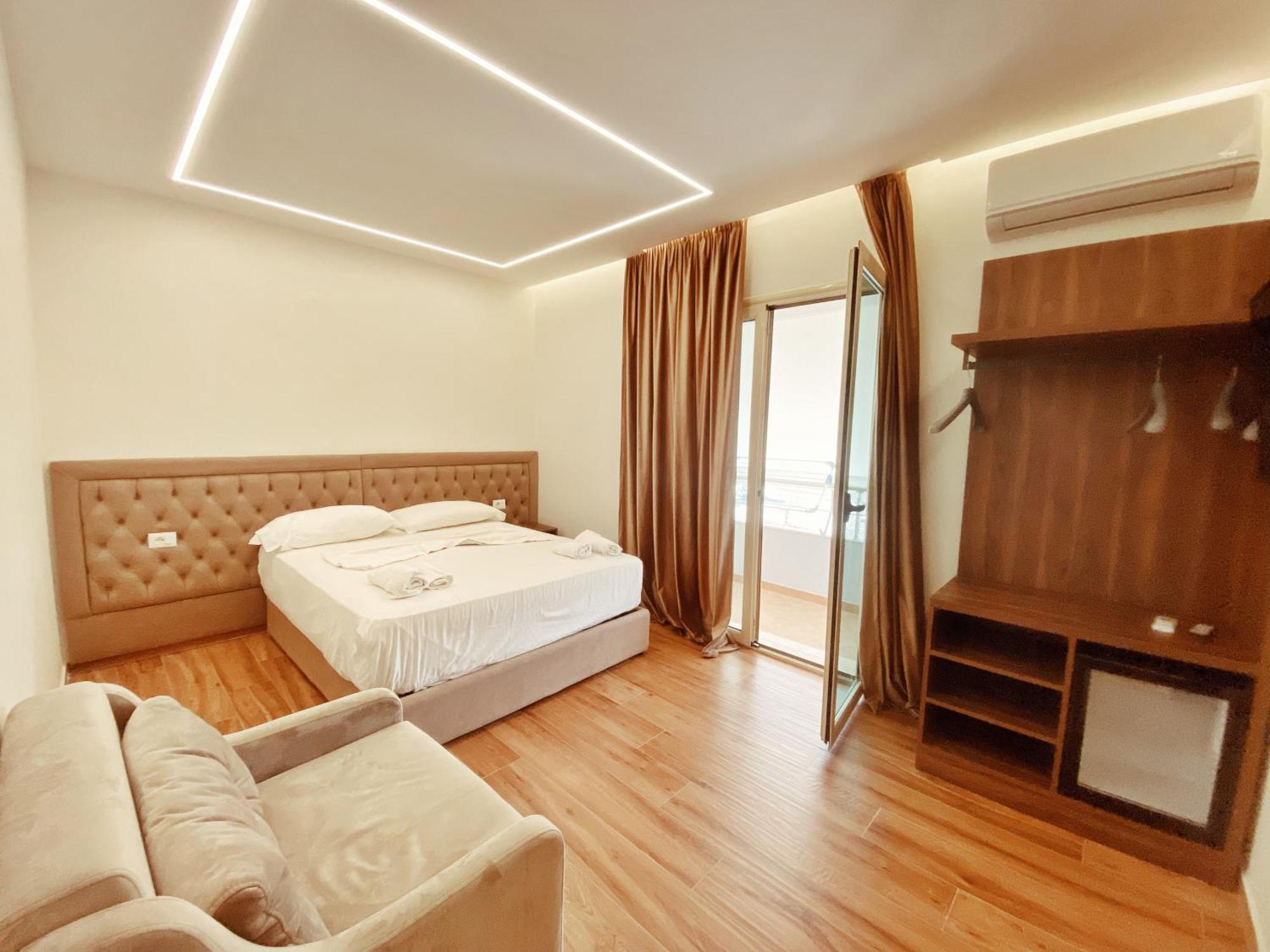 Adriatik Hotel فلورا المظهر الخارجي الصورة
