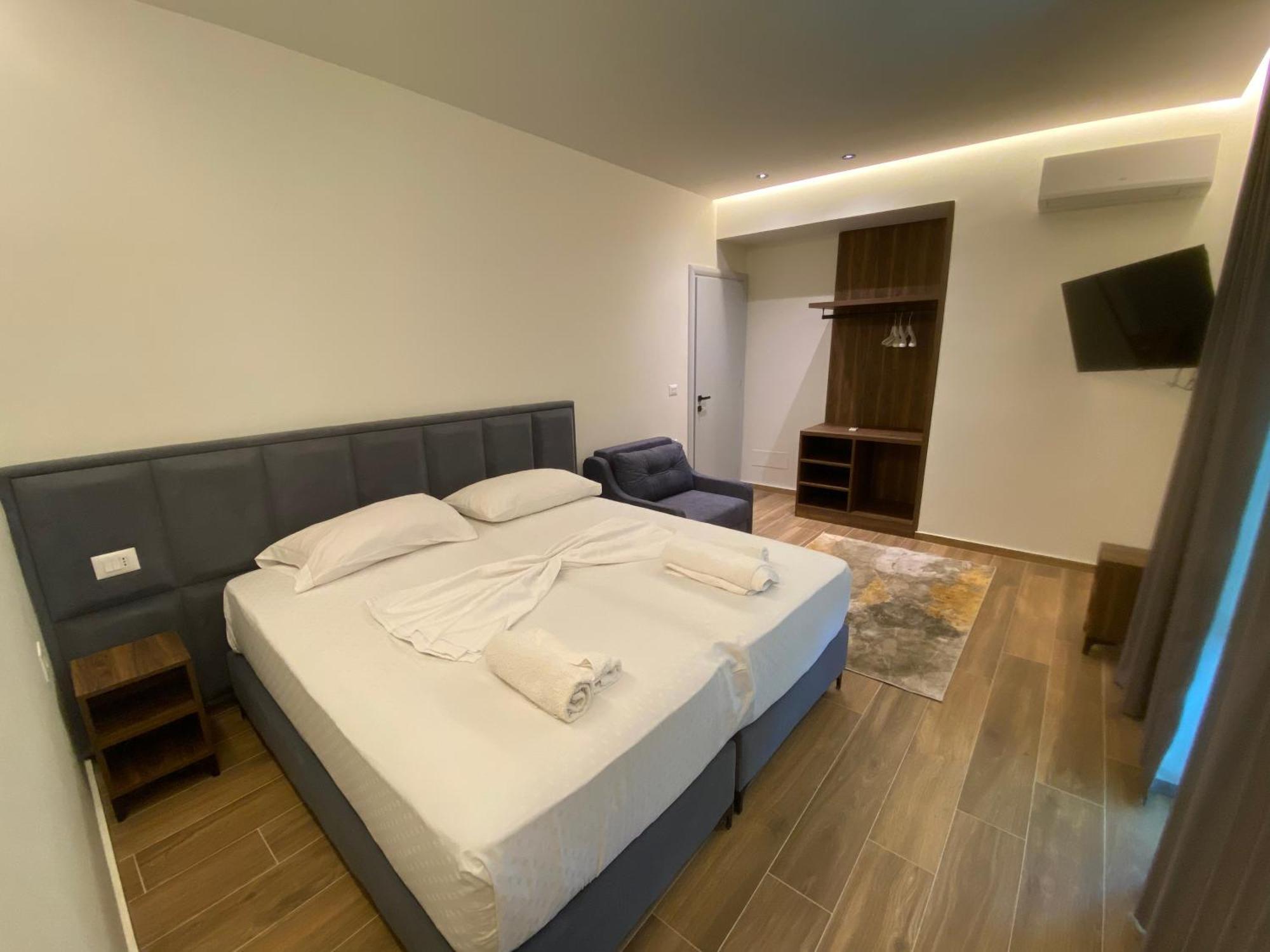 Adriatik Hotel فلورا المظهر الخارجي الصورة